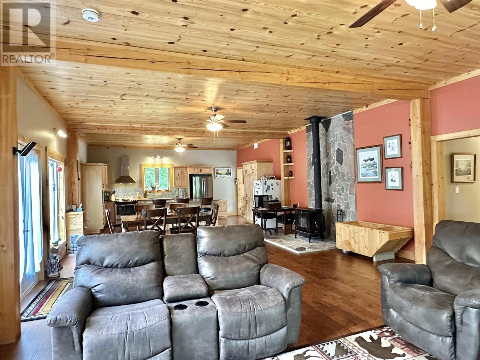 












837 Stanrock RD

,
Elliot Lake,




Ontario
P5A2S9

