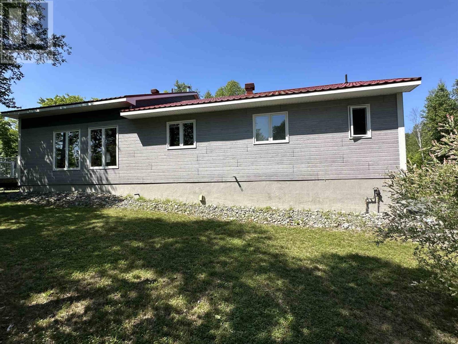 












837 Stanrock RD

,
Elliot Lake,




Ontario
P5A2S9

