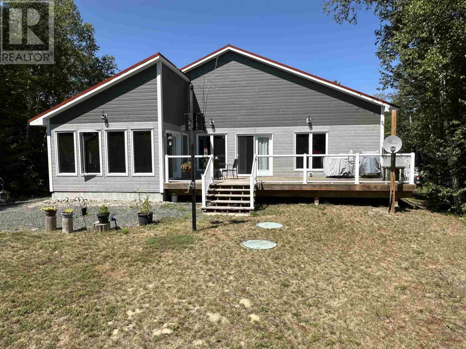 












837 Stanrock RD

,
Elliot Lake,




Ontario
P5A2S9

