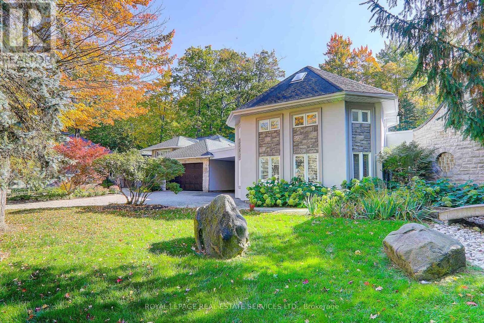 












52 INNISBROOK DRIVE

,
Wasaga Beach,




Ontario
L9Z1G3

