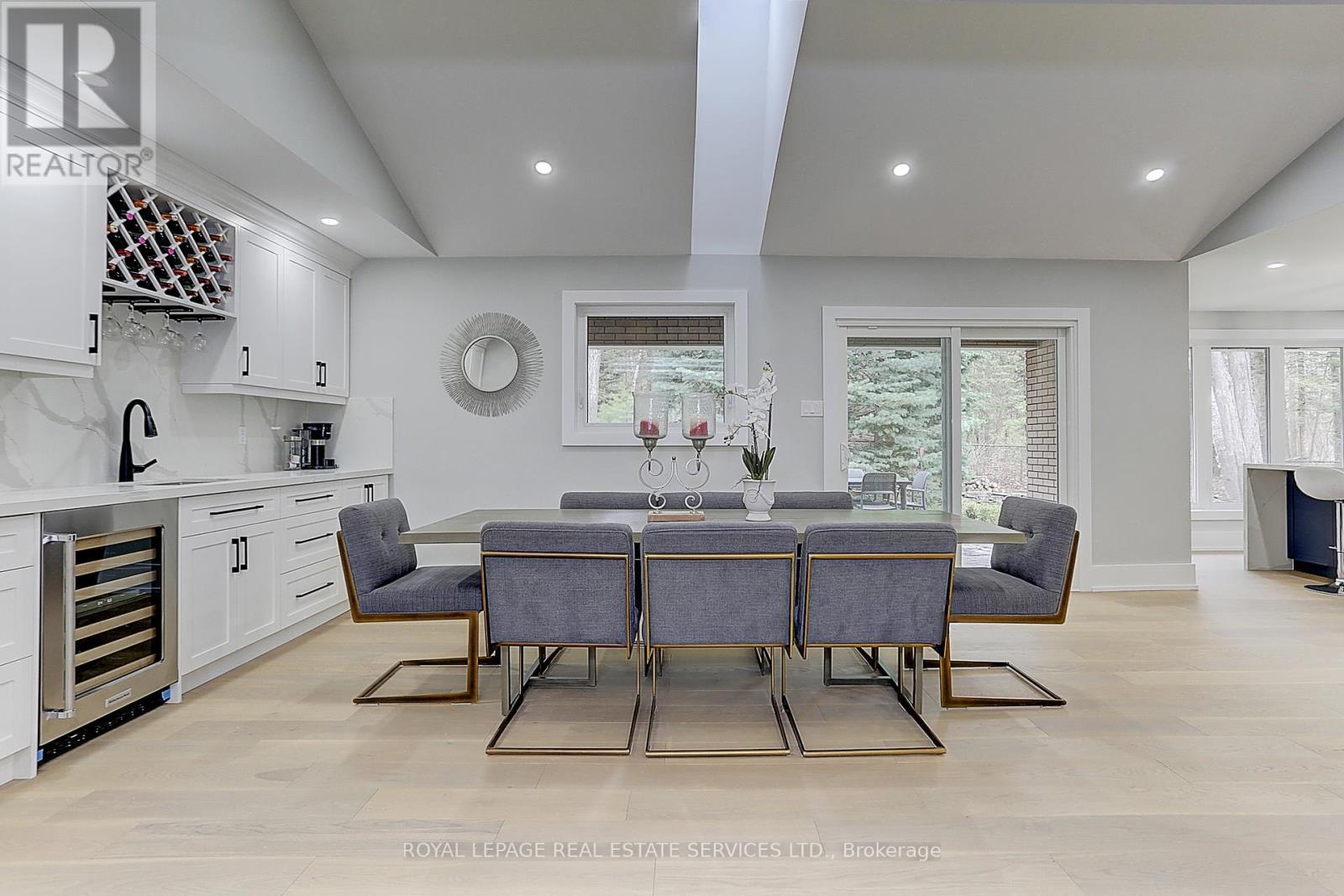 












52 INNISBROOK DRIVE

,
Wasaga Beach,




Ontario
L9Z1G3

