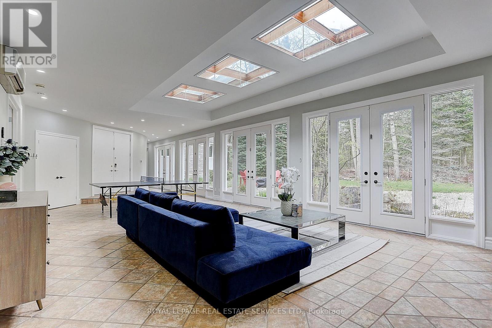 












52 INNISBROOK DRIVE

,
Wasaga Beach,




Ontario
L9Z1G3


