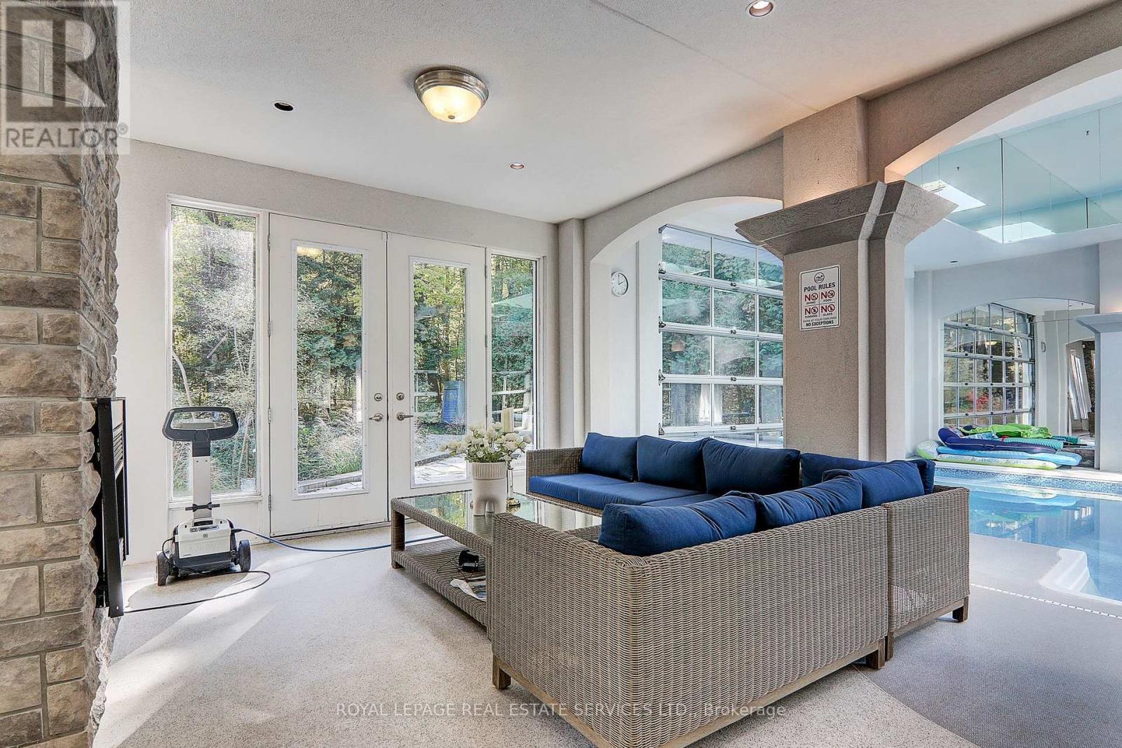 












52 INNISBROOK DRIVE

,
Wasaga Beach,




Ontario
L9Z1G3

