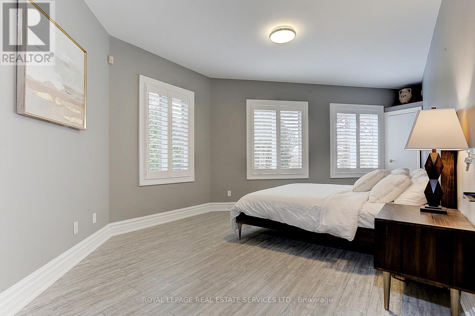 












52 INNISBROOK DRIVE

,
Wasaga Beach,




Ontario
L9Z1G3


