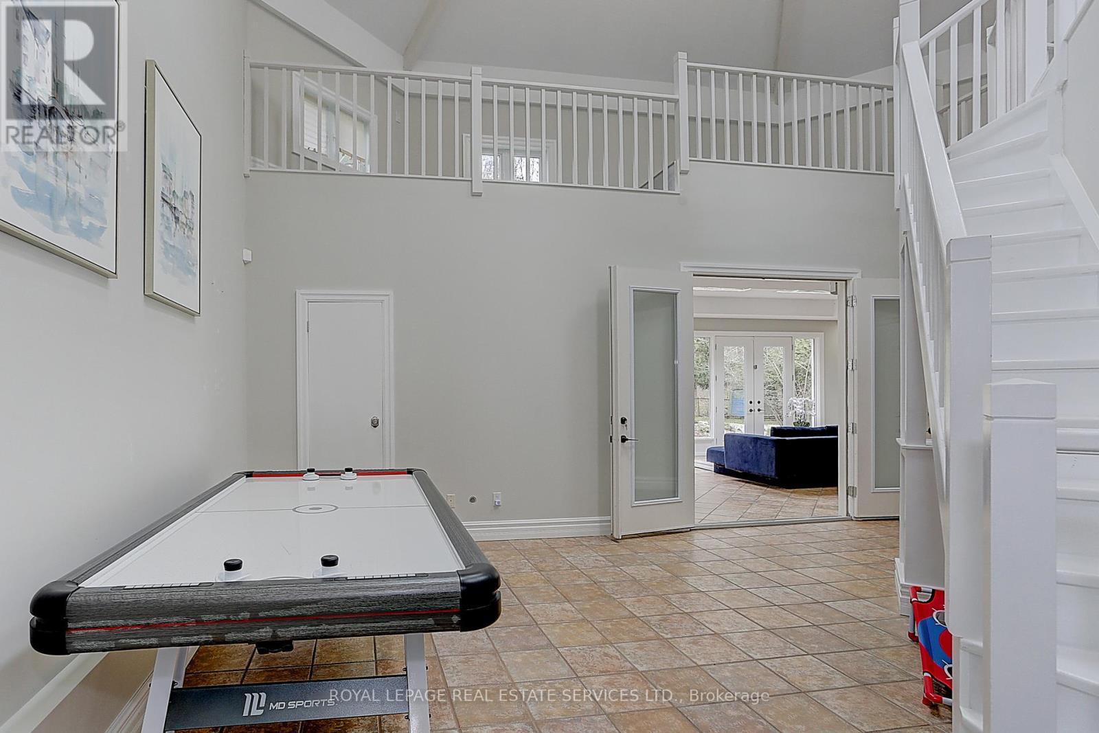 












52 INNISBROOK DRIVE

,
Wasaga Beach,




Ontario
L9Z1G3

