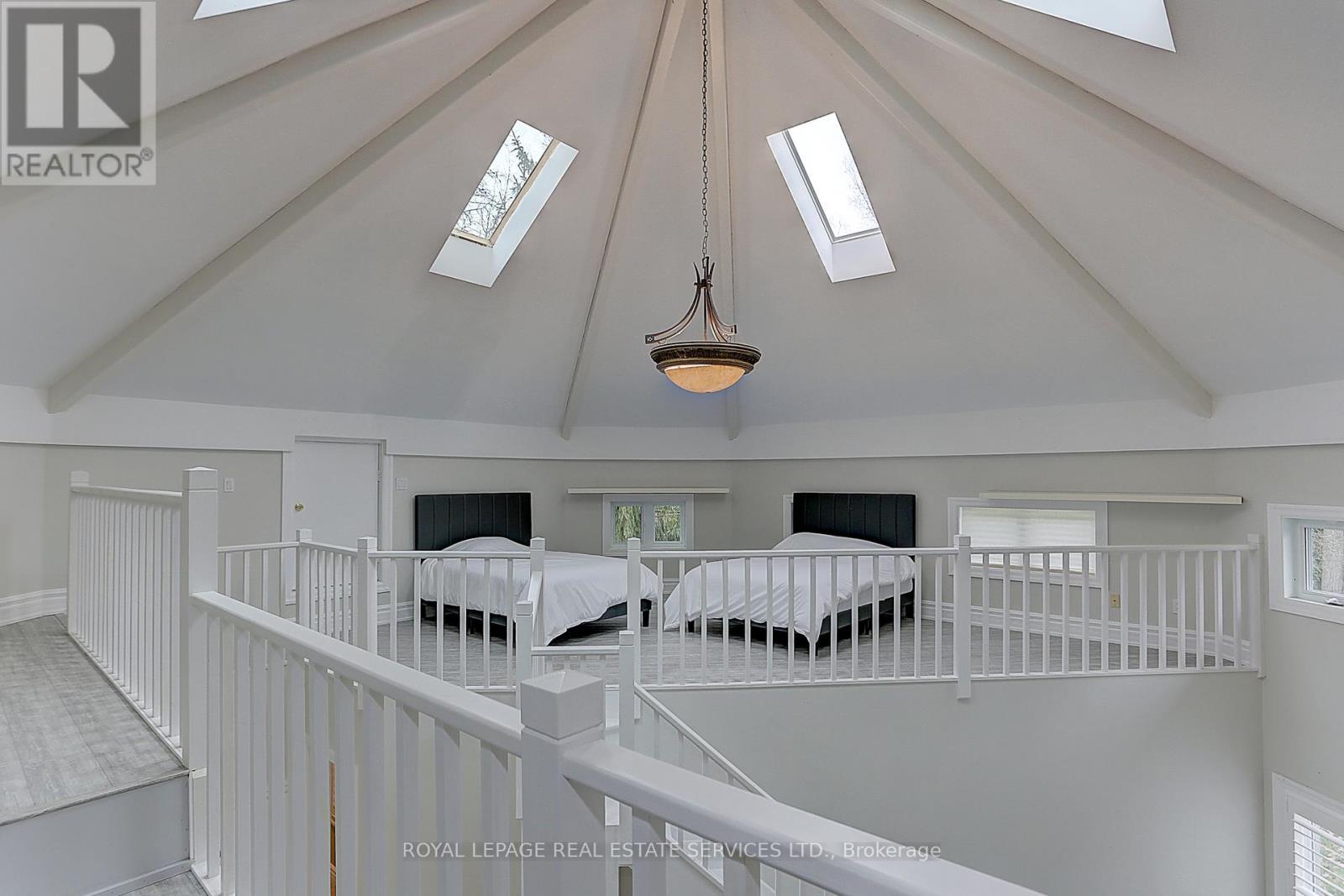












52 INNISBROOK DRIVE

,
Wasaga Beach,




Ontario
L9Z1G3

