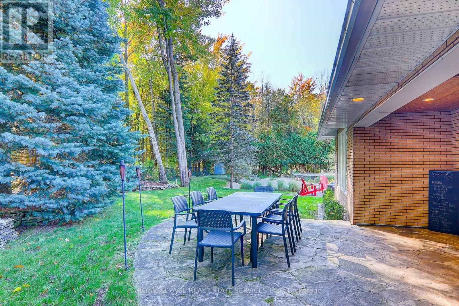 












52 INNISBROOK DRIVE

,
Wasaga Beach,




Ontario
L9Z1G3

