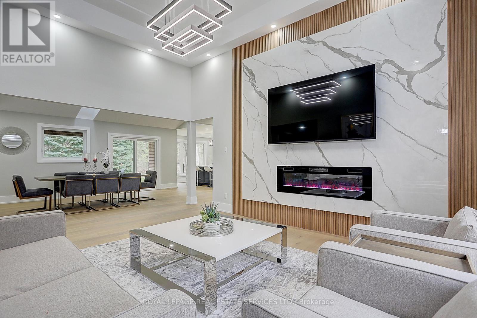 












52 INNISBROOK DRIVE

,
Wasaga Beach,




Ontario
L9Z1G3

