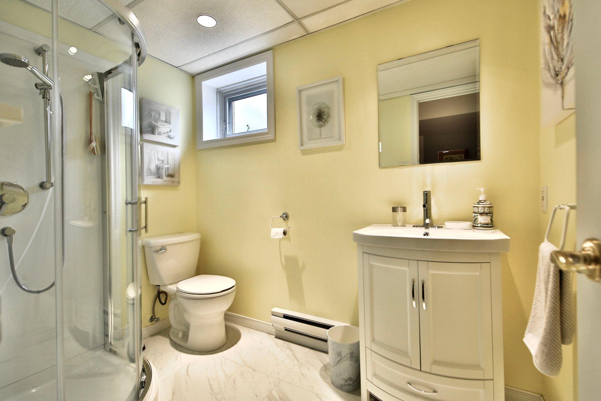 









1085


Rue Potvin

,
Beloeil,




QC
J3G3S6

