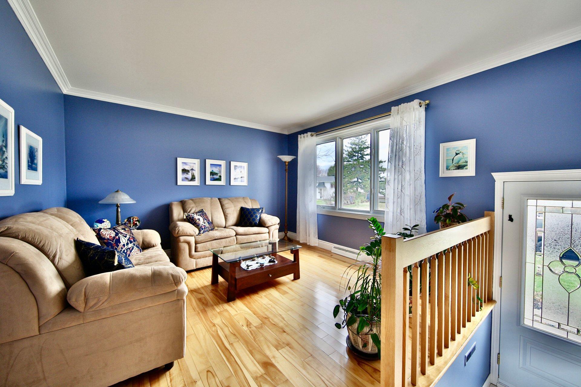 









1085


Rue Potvin

,
Beloeil,




QC
J3G3S6

