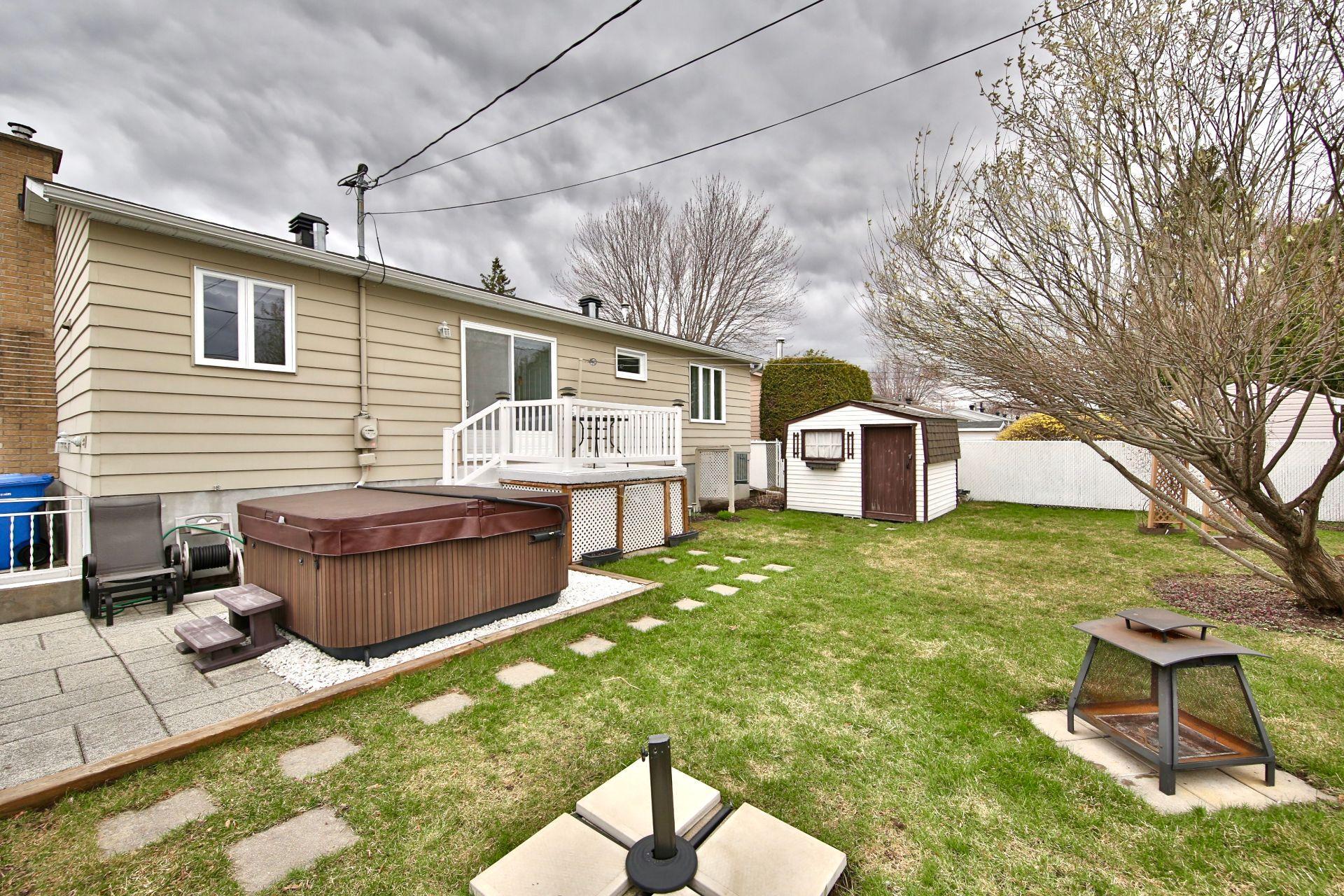 









1085


Rue Potvin

,
Beloeil,




QC
J3G3S6

