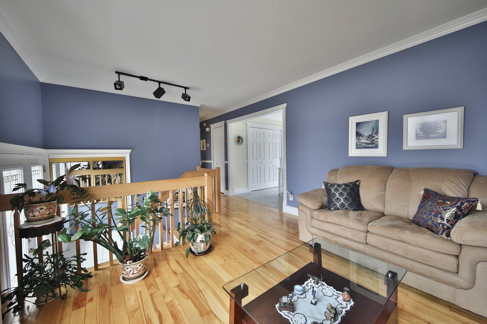 









1085


Rue Potvin

,
Beloeil,




QC
J3G3S6

