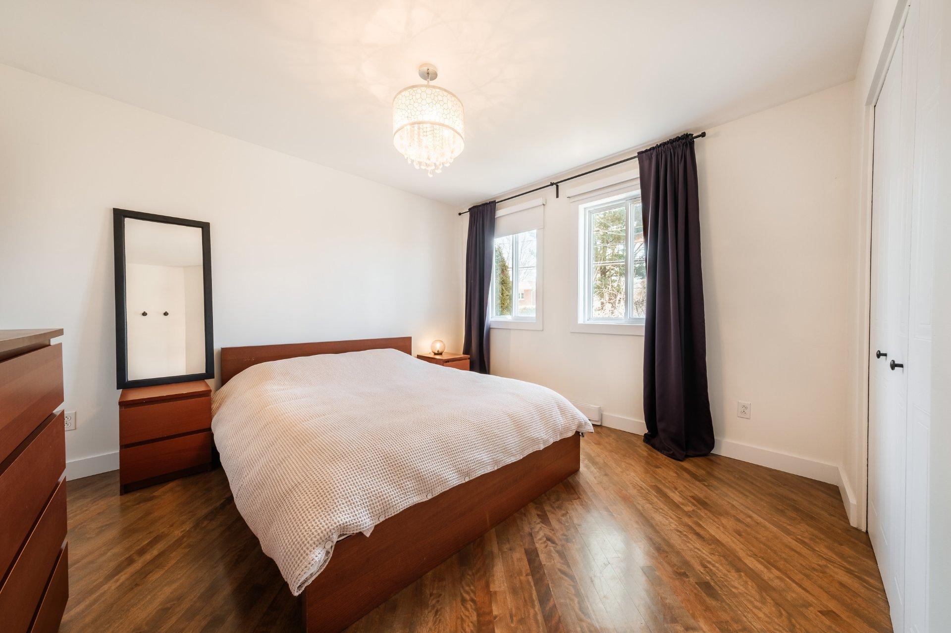 









337


Rue du Prince-Edward

,
Otterburn Park,




QC
J3H1W1

