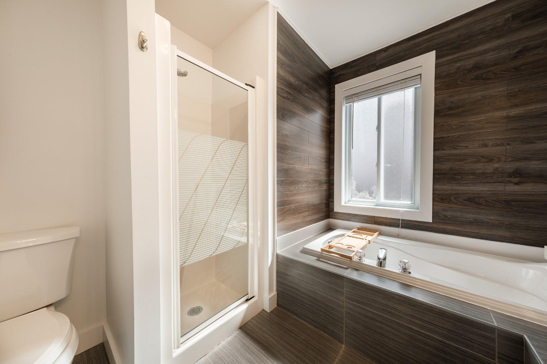 









337


Rue du Prince-Edward

,
Otterburn Park,




QC
J3H1W1

