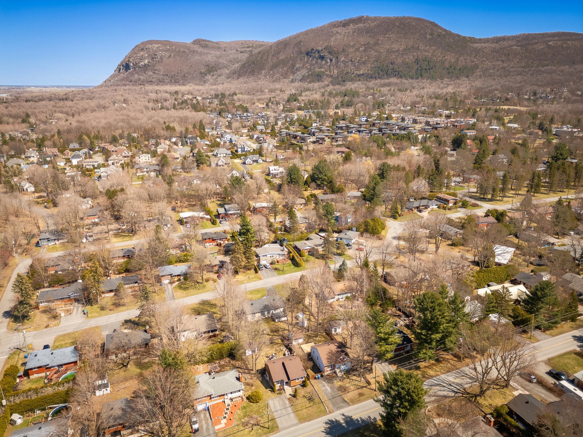 









337


Rue du Prince-Edward

,
Otterburn Park,




QC
J3H1W1

