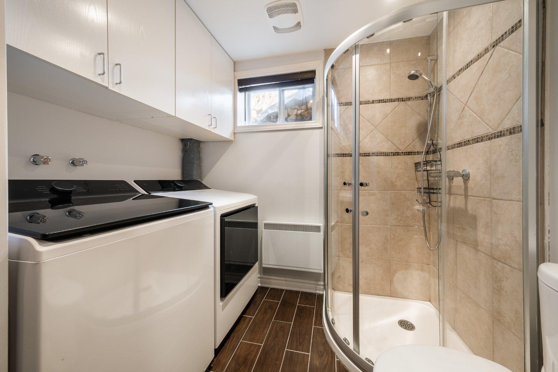 









337


Rue du Prince-Edward

,
Otterburn Park,




QC
J3H1W1

