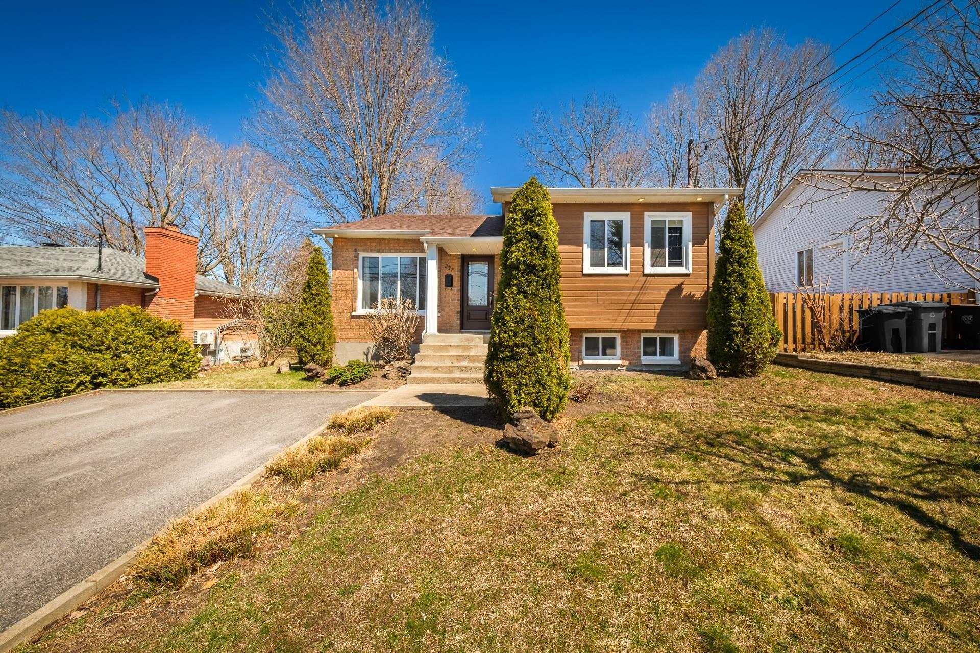 









337


Rue du Prince-Edward

,
Otterburn Park,




QC
J3H1W1

