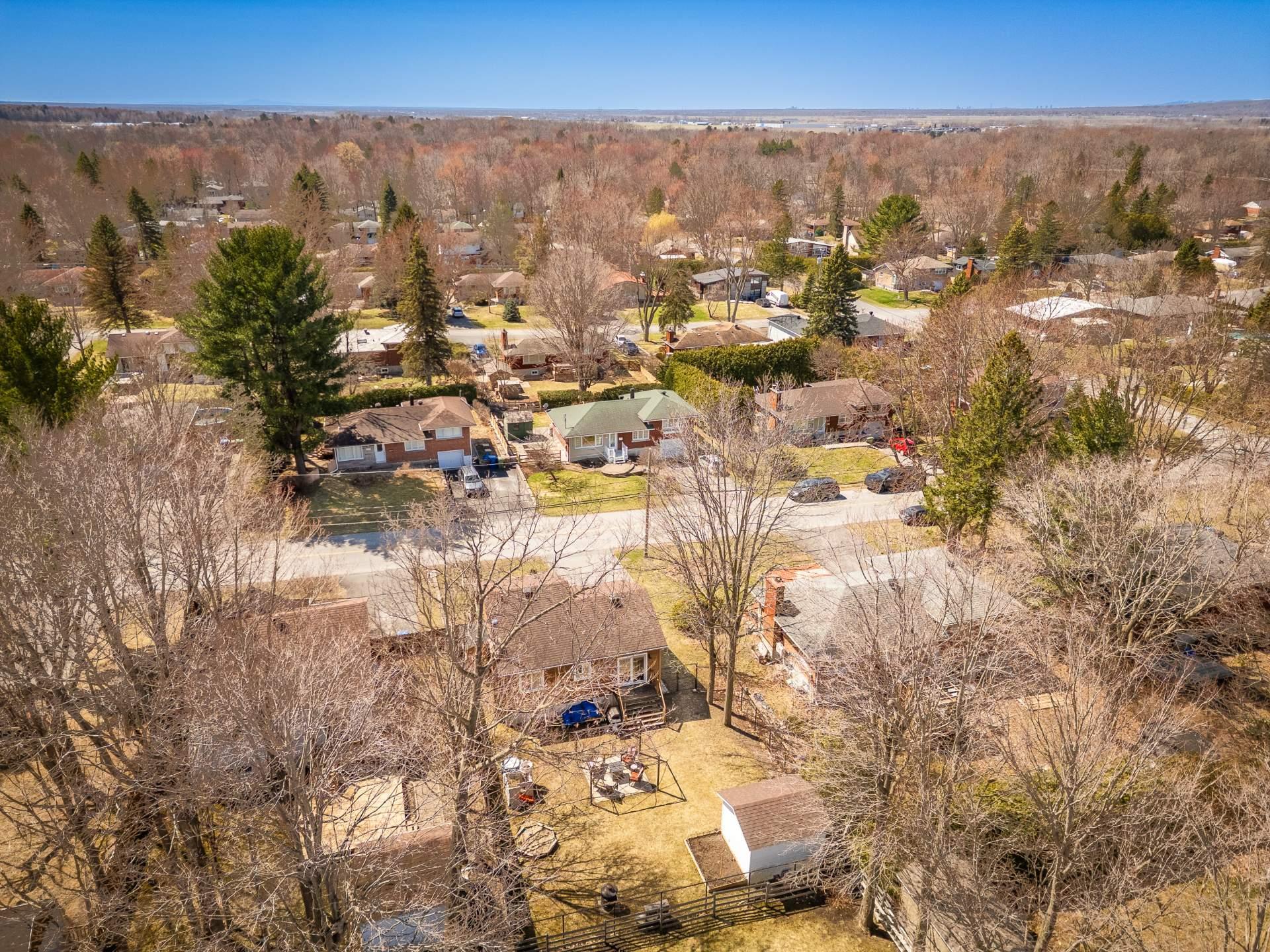 









337


Rue du Prince-Edward

,
Otterburn Park,




QC
J3H1W1

