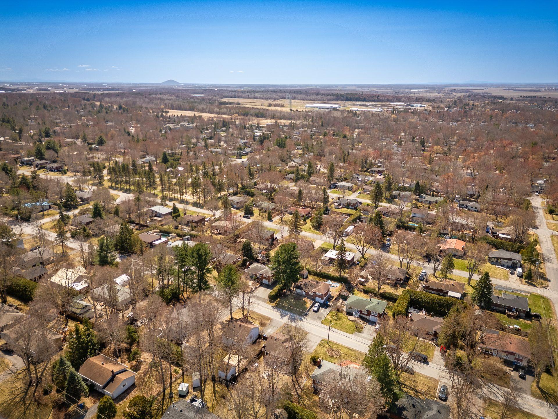 









337


Rue du Prince-Edward

,
Otterburn Park,




QC
J3H1W1

