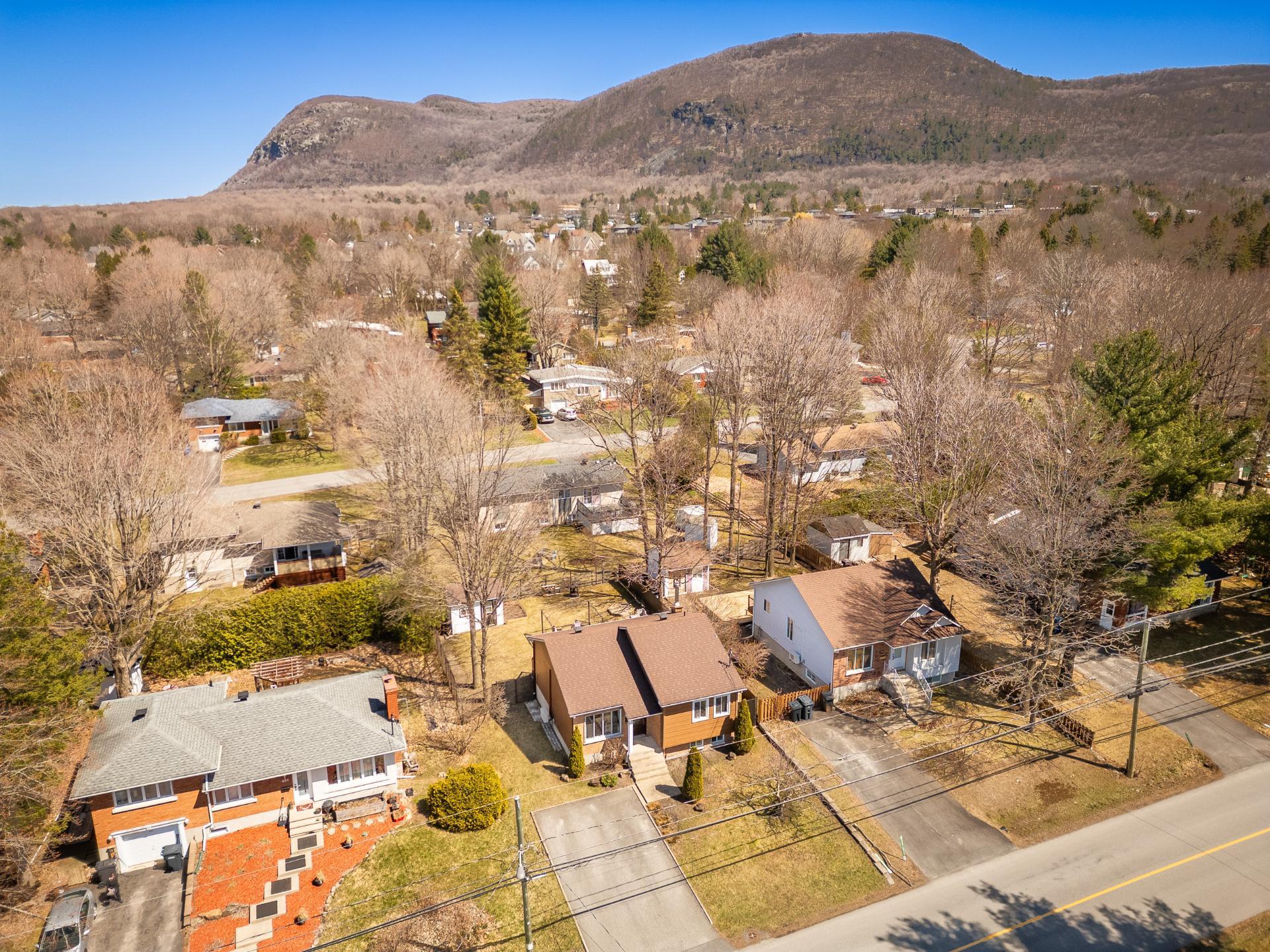 









337


Rue du Prince-Edward

,
Otterburn Park,




QC
J3H1W1

