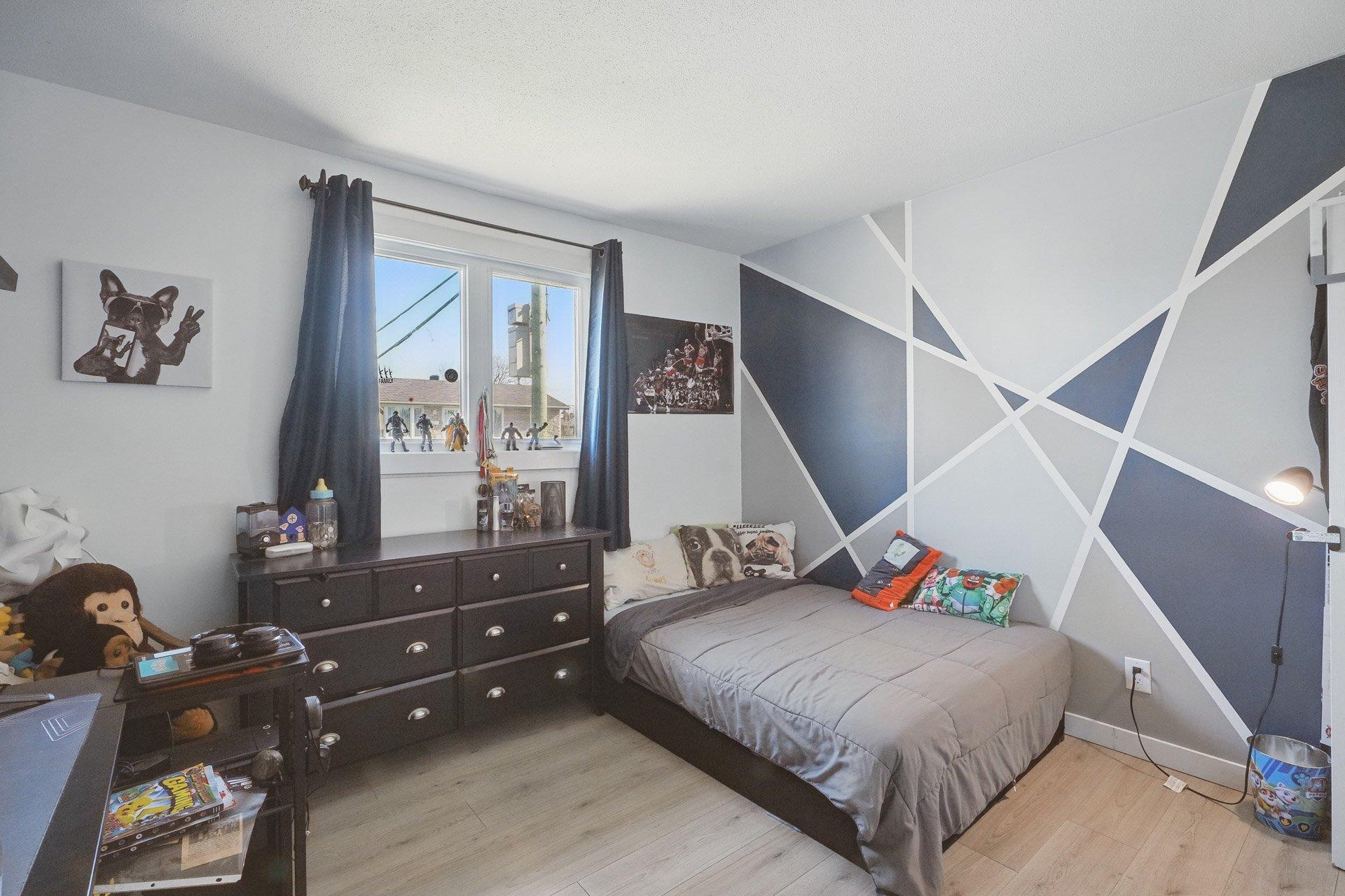 









415


Rue Murphy

,
Gatineau (Gatineau),




QC
J8P2X7

