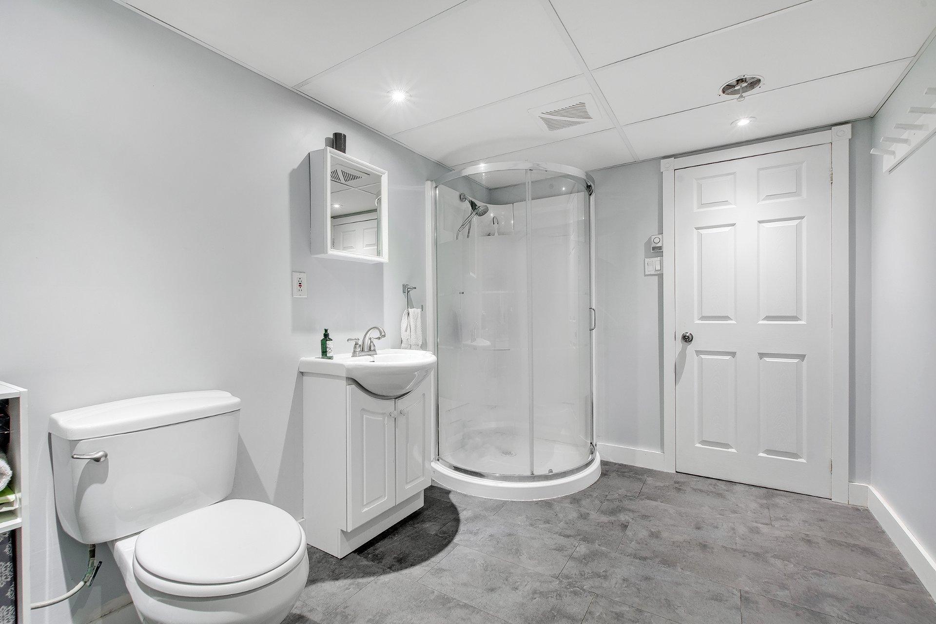









1255


Av. Louise

,
Mascouche,




QC
J7L2S4


