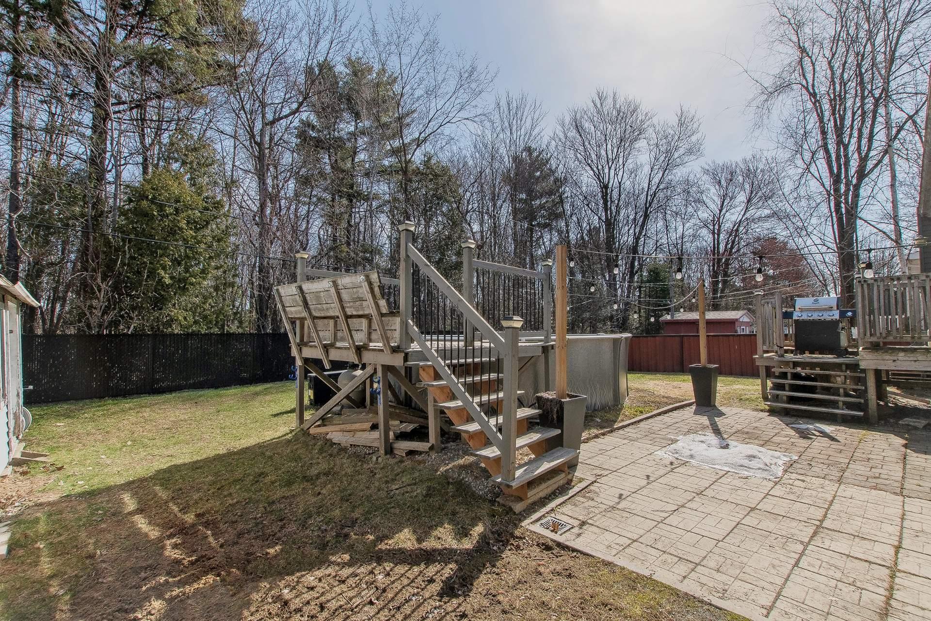 









1255


Av. Louise

,
Mascouche,




QC
J7L2S4

