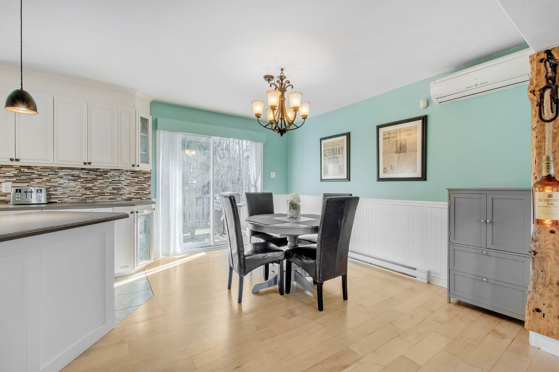 









1255


Av. Louise

,
Mascouche,




QC
J7L2S4

