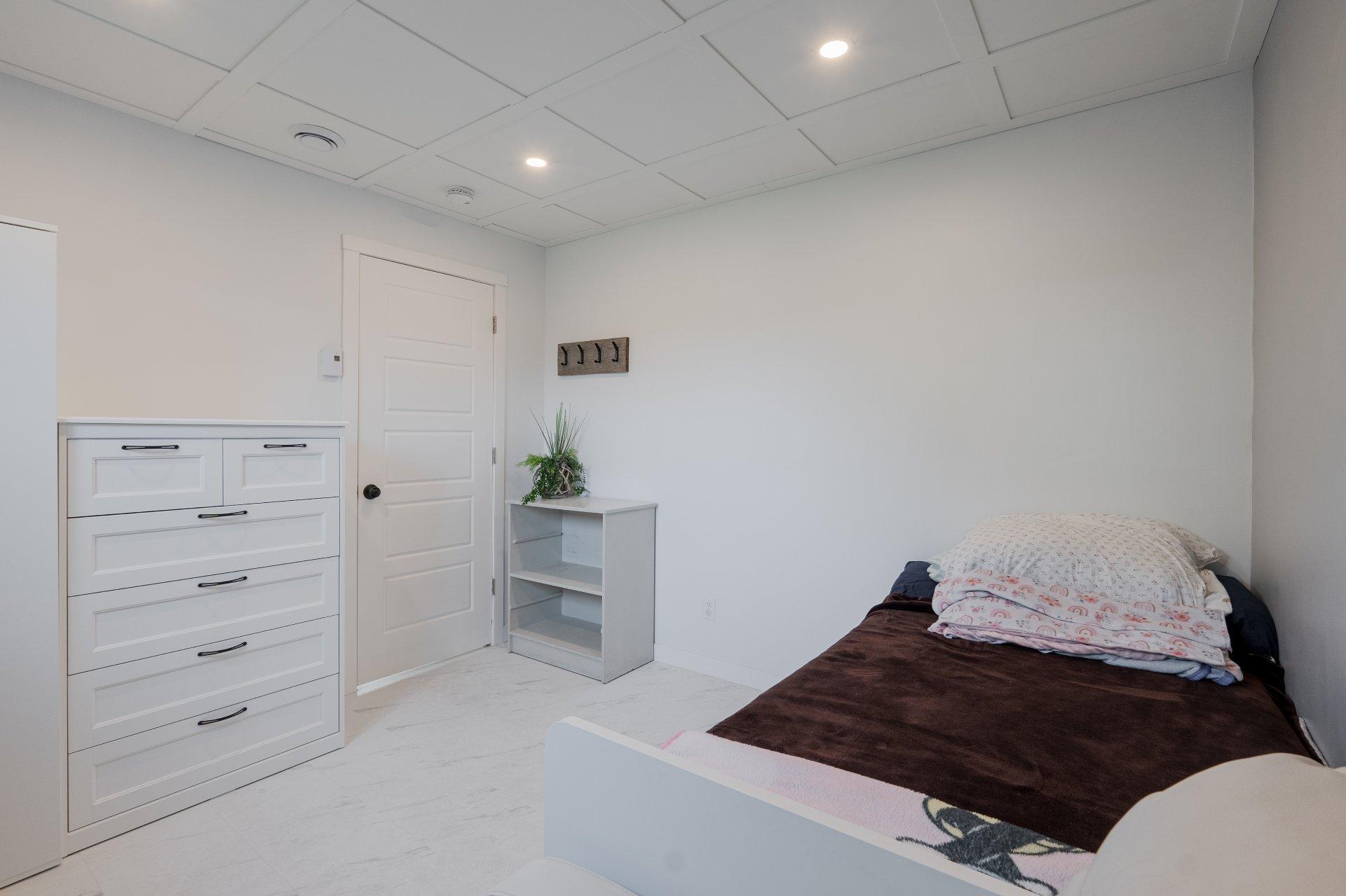 









1670


Rue des Pois-de-Senteur

,
Sherbrooke (Fleurimont),




QC
J1E0L7

