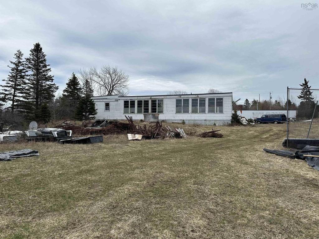 












116 New Harbour Road

,
Blandford,




NS
B0J 1T0

