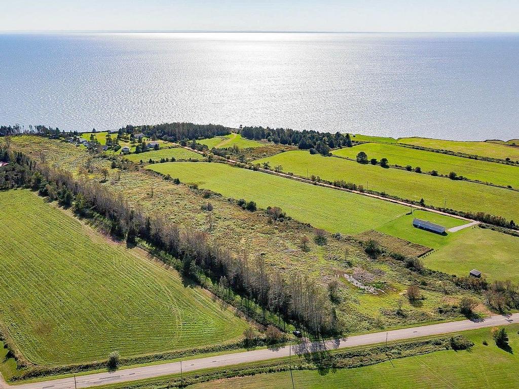 












Acreage Route # 19

,
Canoe Cove,







PE
C0A 1H7

