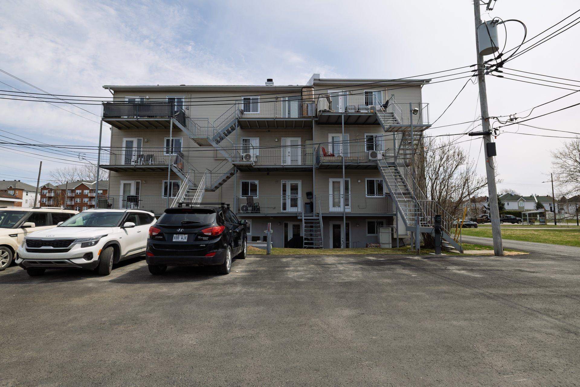









14595


Rue Sherbrooke E.

, 302,
Montréal (Rivière-des-Prairies/Pointe-aux-Trembles),




QC
H1A5N8

