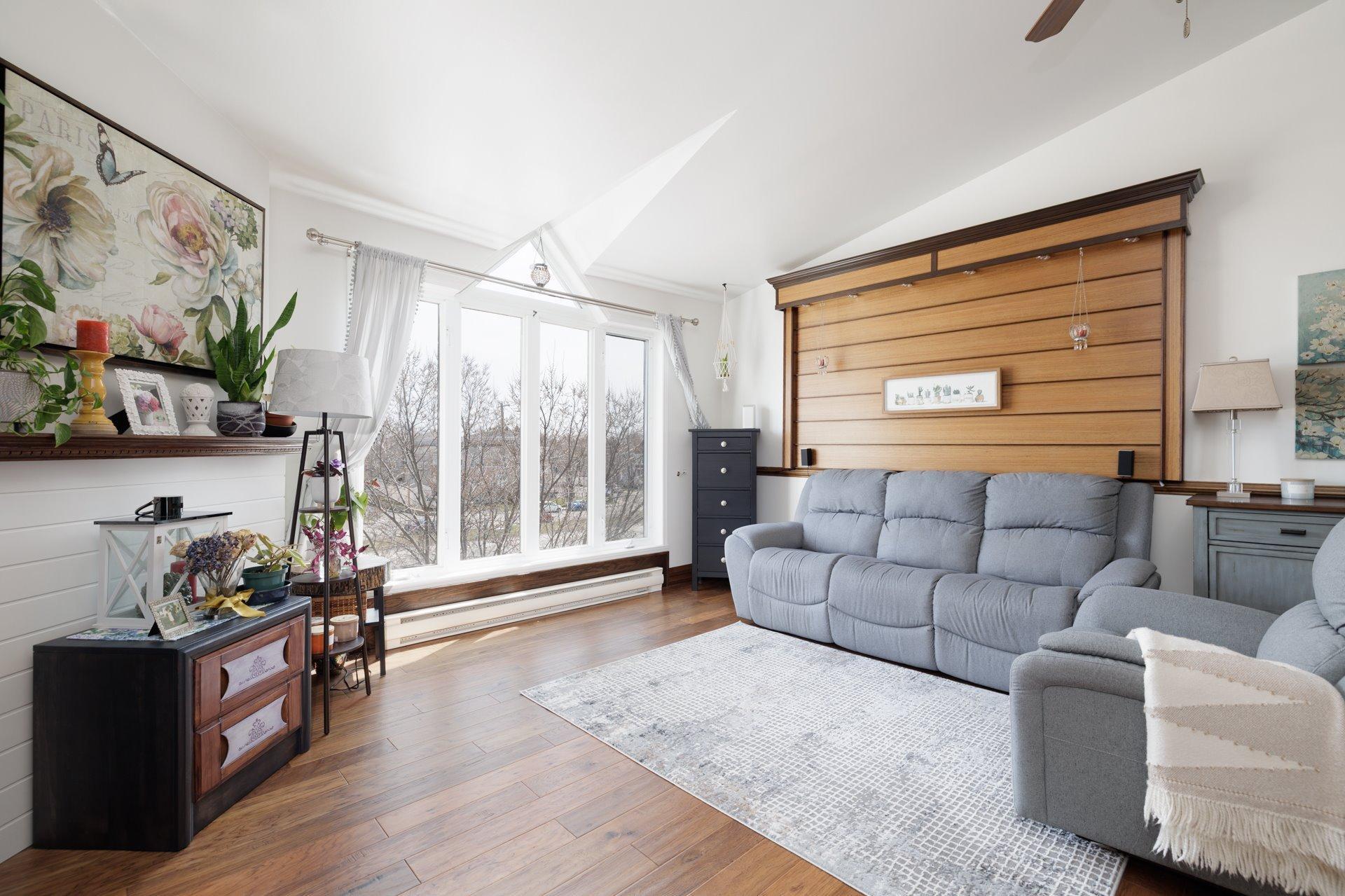 









14595


Rue Sherbrooke E.

, 302,
Montréal (Rivière-des-Prairies/Pointe-aux-Trembles),




QC
H1A5N8

