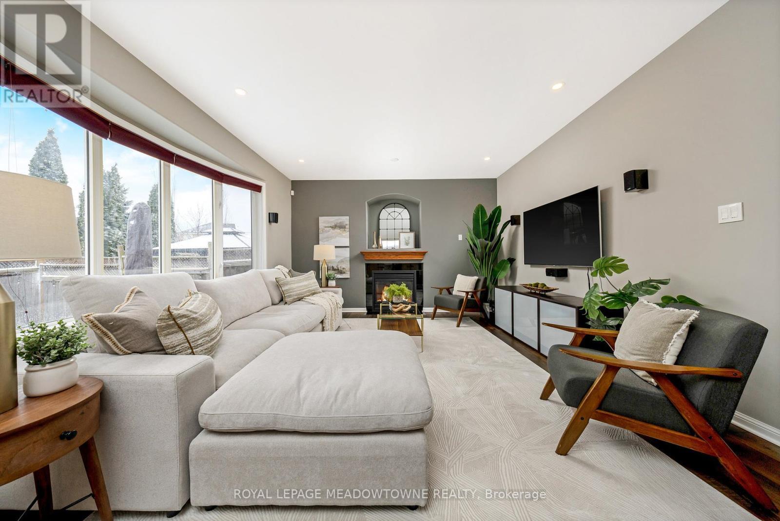 












1414 HEARST BOULEVARD

,
Milton,




Ontario
L9T6M6

