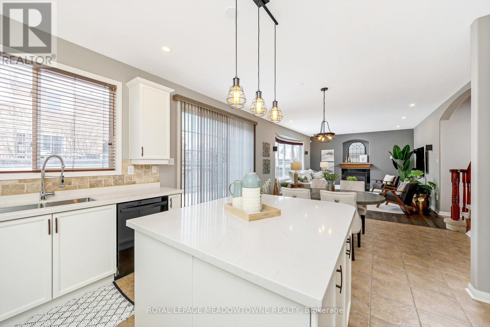 












1414 HEARST BOULEVARD

,
Milton,




Ontario
L9T6M6

