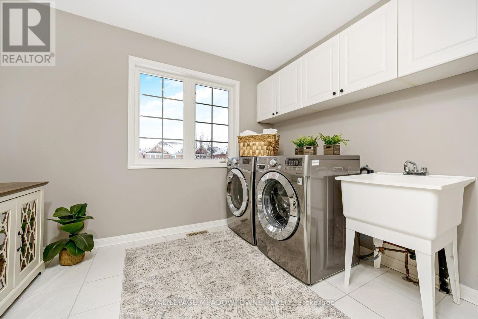 












1414 HEARST BOULEVARD

,
Milton,




Ontario
L9T6M6

