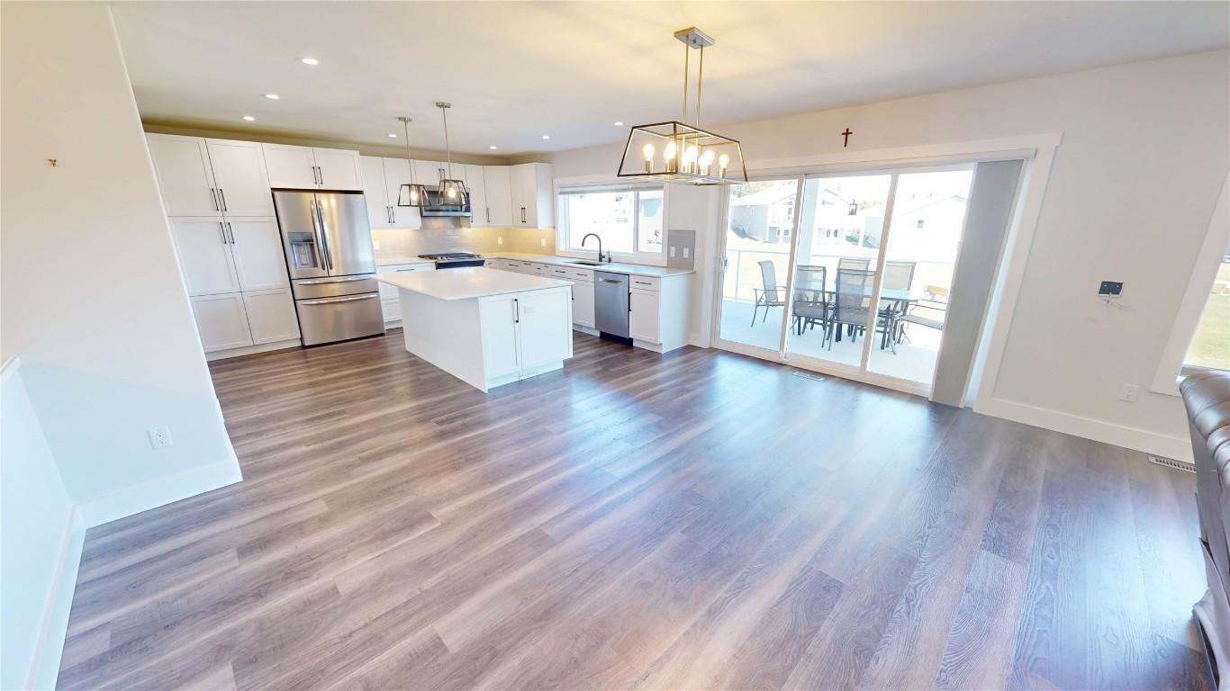 









350


Legacy Lookout

,
Cranbrook,




BC
V1C 0E4

