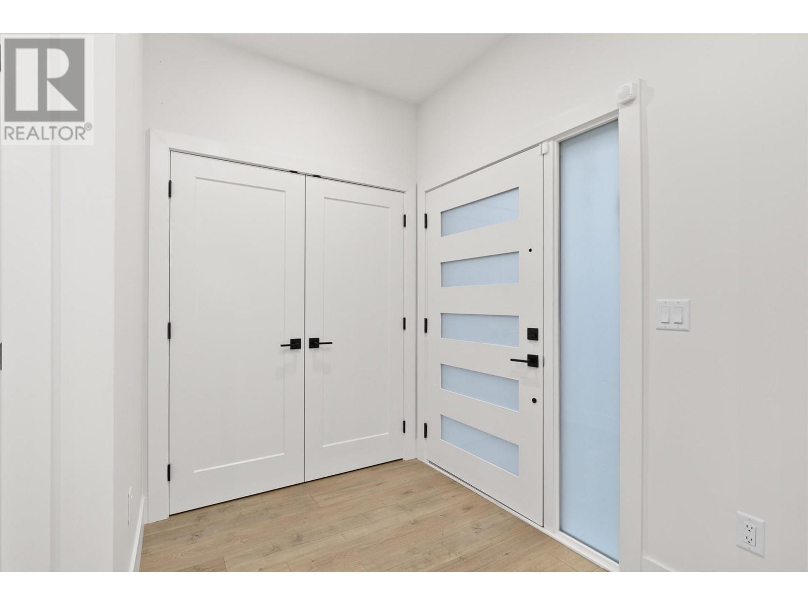 












781 Raymer Avenue Unit# 2

,
Kelowna,




British Columbia
V1Y4Z7

