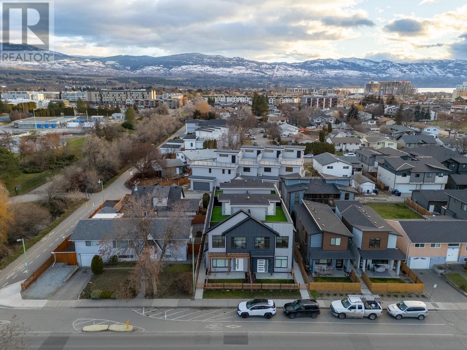 












781 Raymer Avenue Unit# 2

,
Kelowna,




British Columbia
V1Y4Z7

