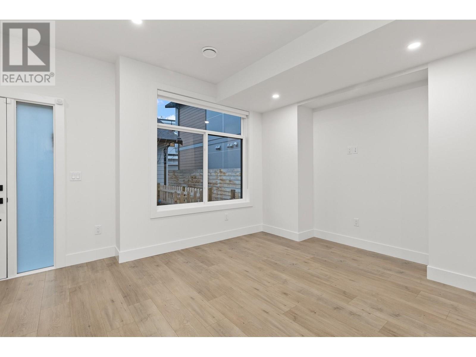 












781 Raymer Avenue Unit# 2

,
Kelowna,




British Columbia
V1Y4Z7

