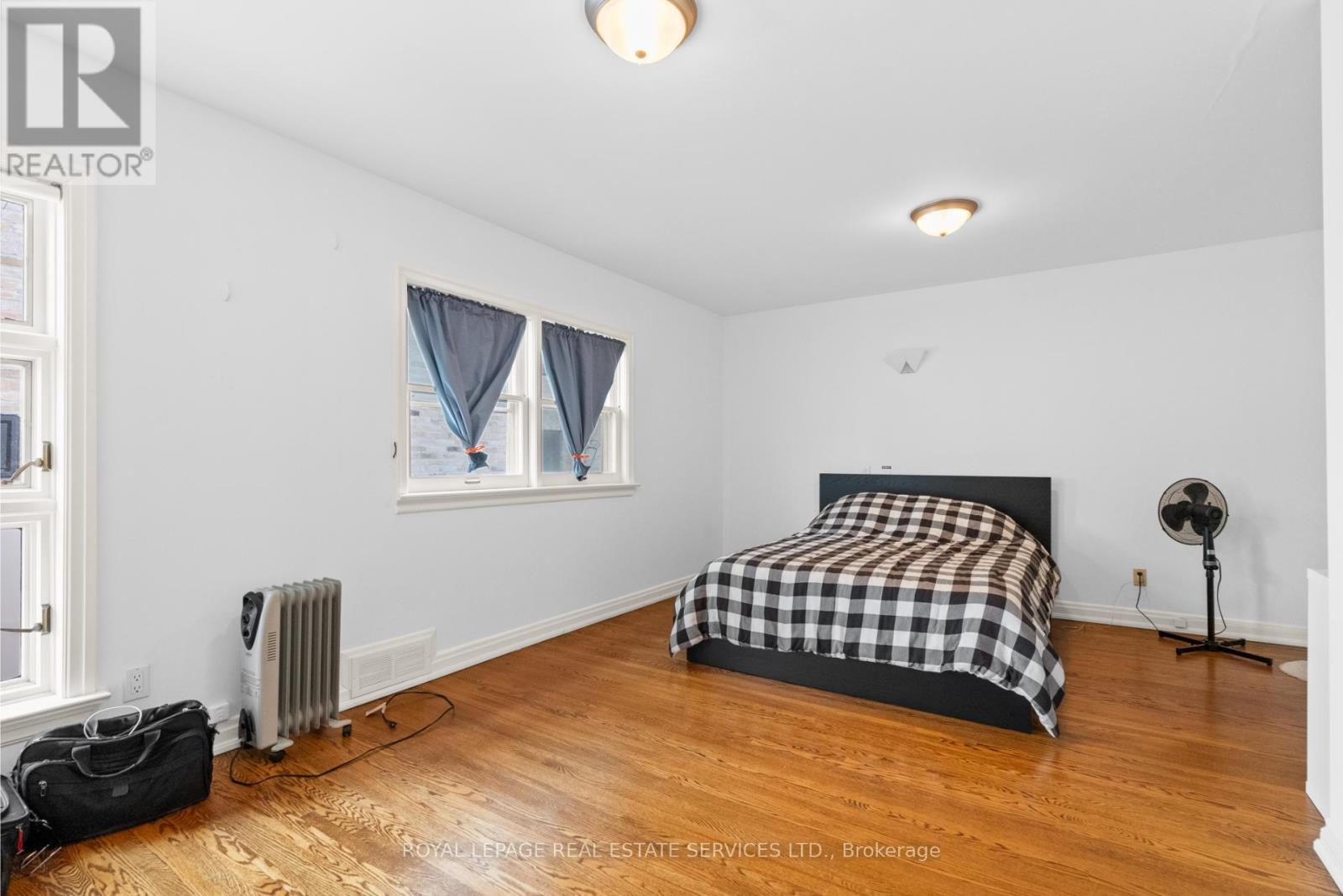 












89 VALECREST DRIVE

,
Toronto,




Ontario
M9A4P5


