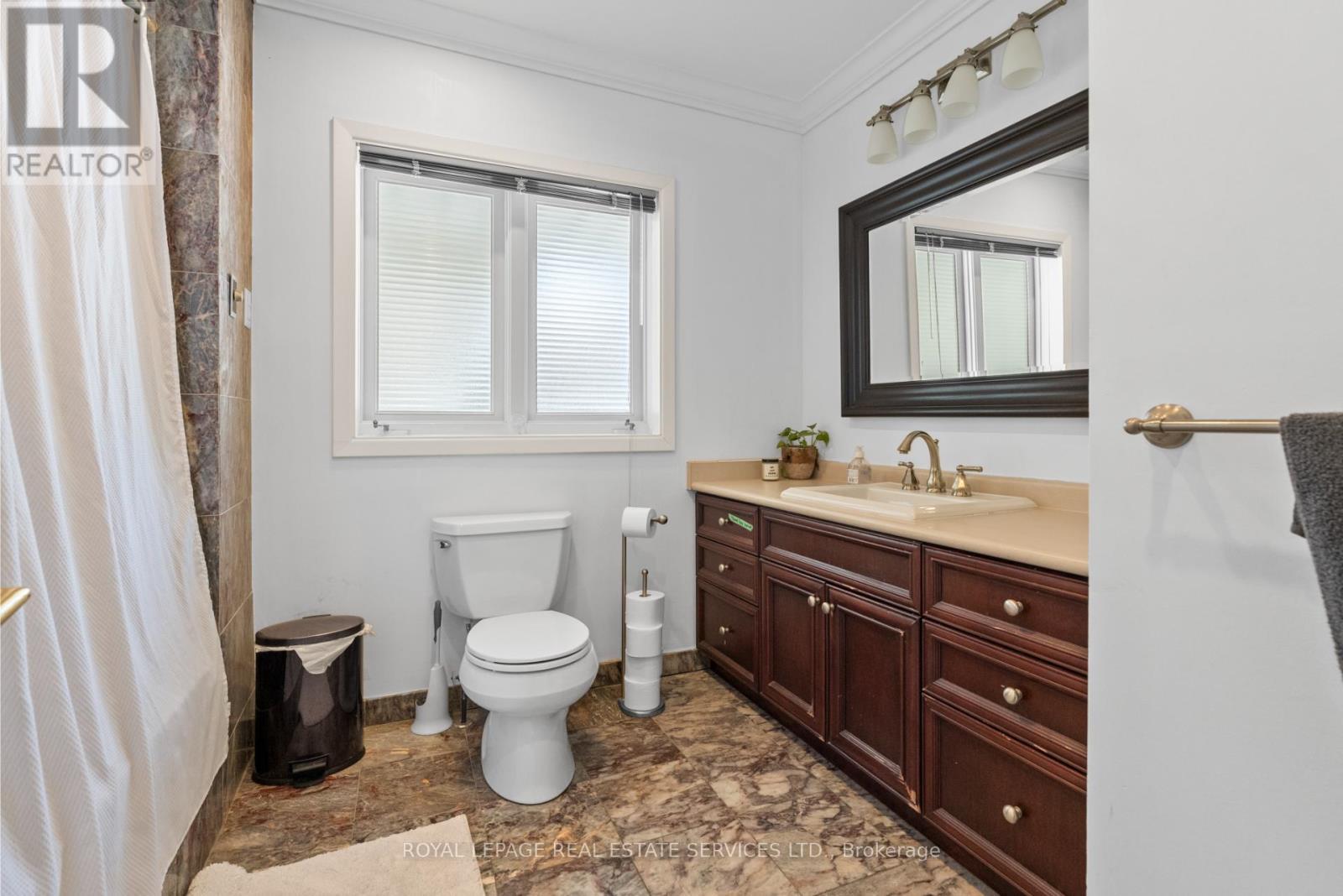 












89 VALECREST DRIVE

,
Toronto,




Ontario
M9A4P5

