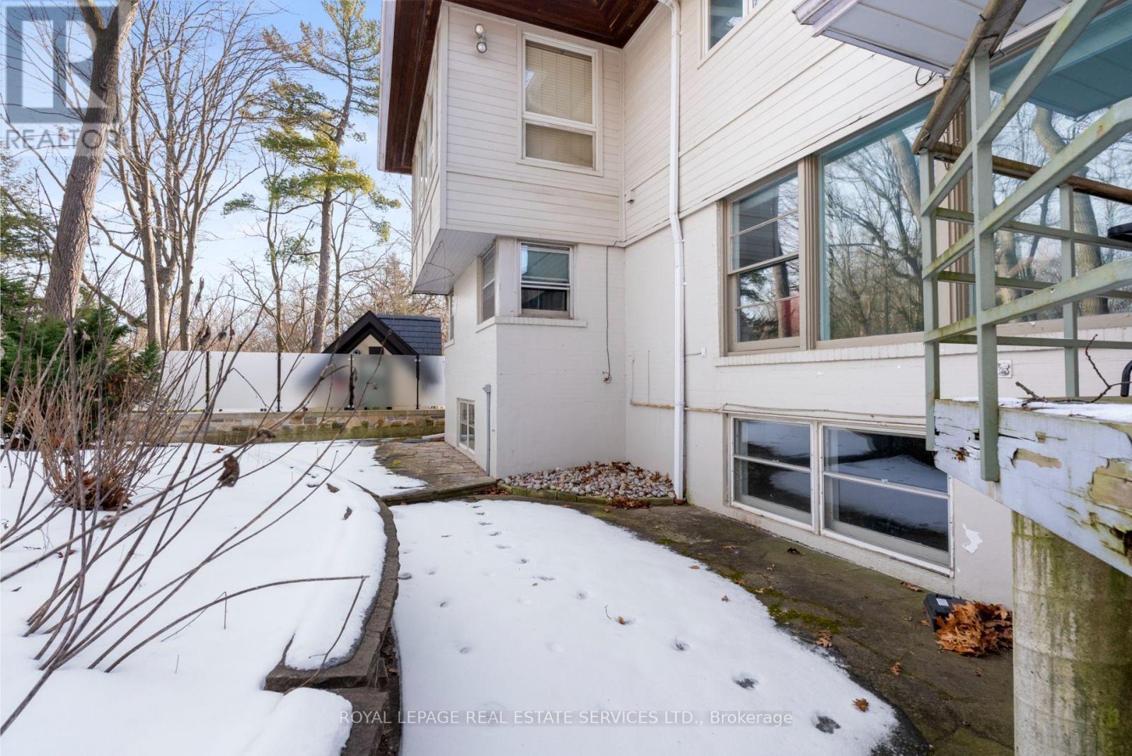 












89 VALECREST DRIVE

,
Toronto,




Ontario
M9A4P5

