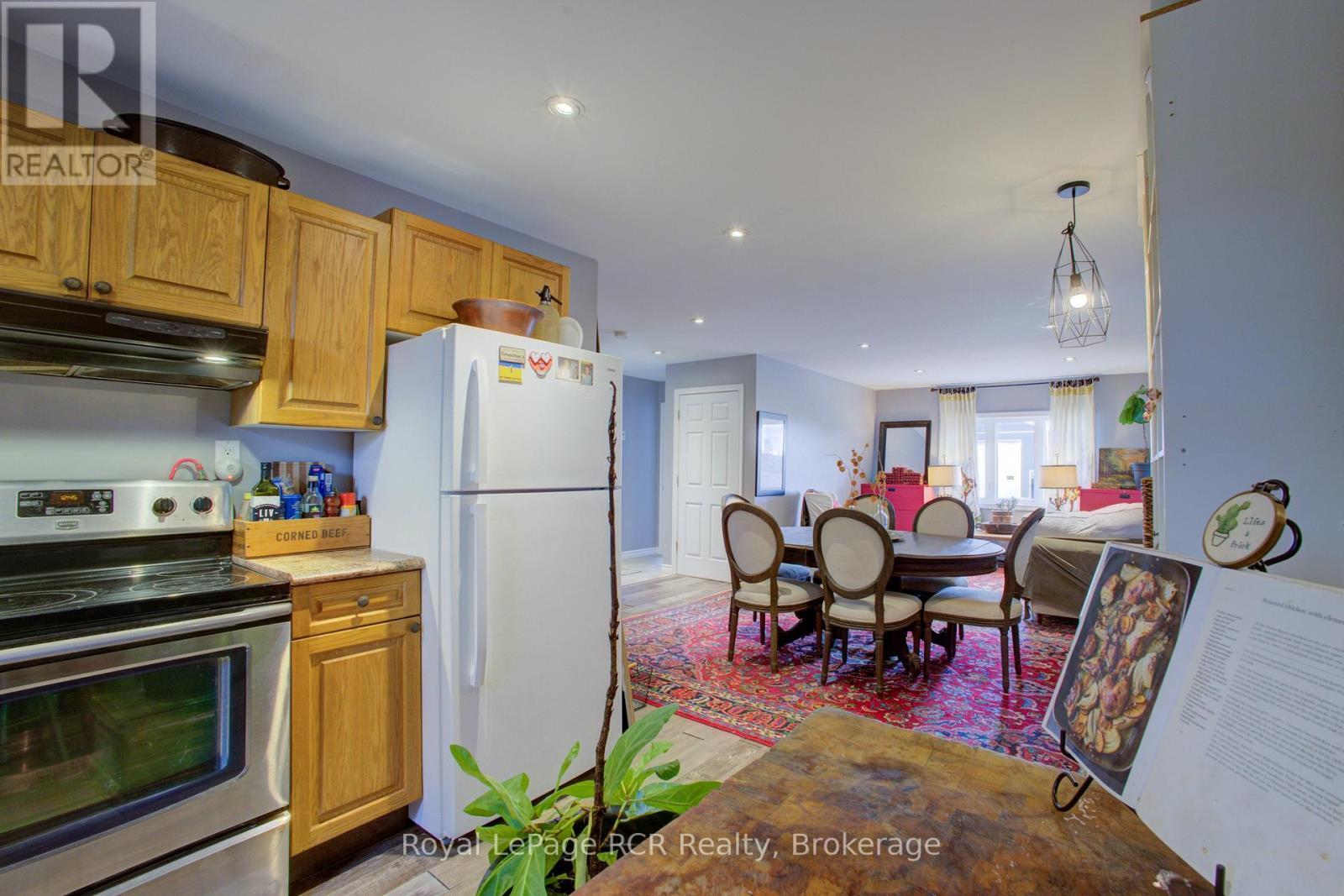 












9208 WELLINGTON RD 14 ROAD

,
Wellington North,




Ontario
N0G2E0

