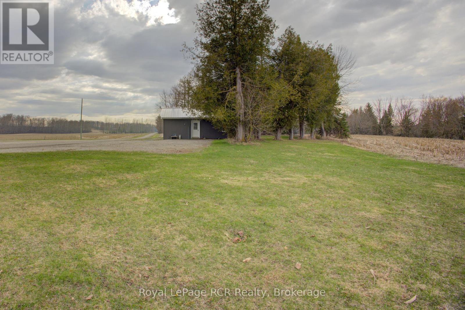 












9208 WELLINGTON RD 14 ROAD

,
Wellington North,




Ontario
N0G2E0

