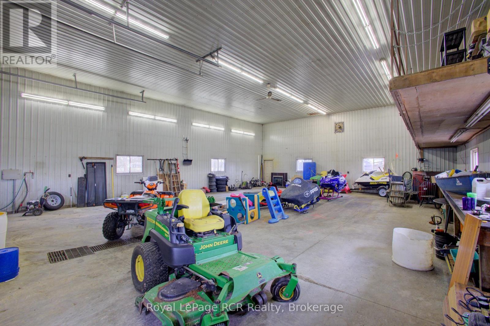 












9208 WELLINGTON RD 14 ROAD

,
Wellington North,




Ontario
N0G2E0

