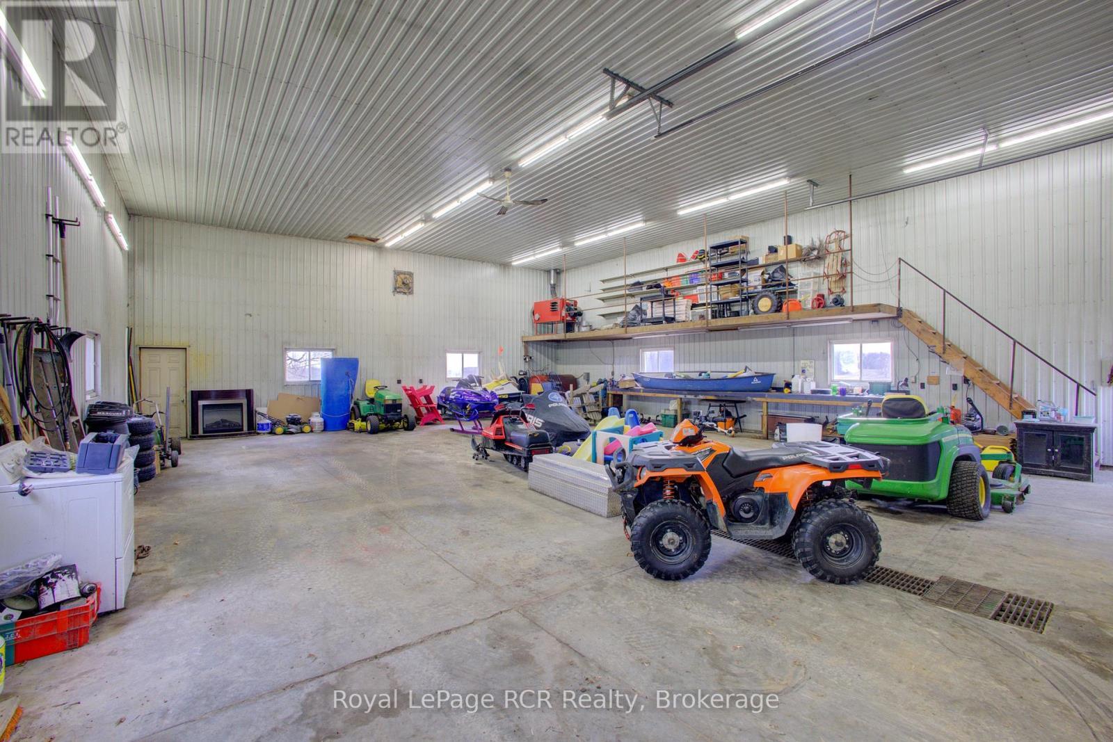 












9208 WELLINGTON RD 14 ROAD

,
Wellington North,




Ontario
N0G2E0


