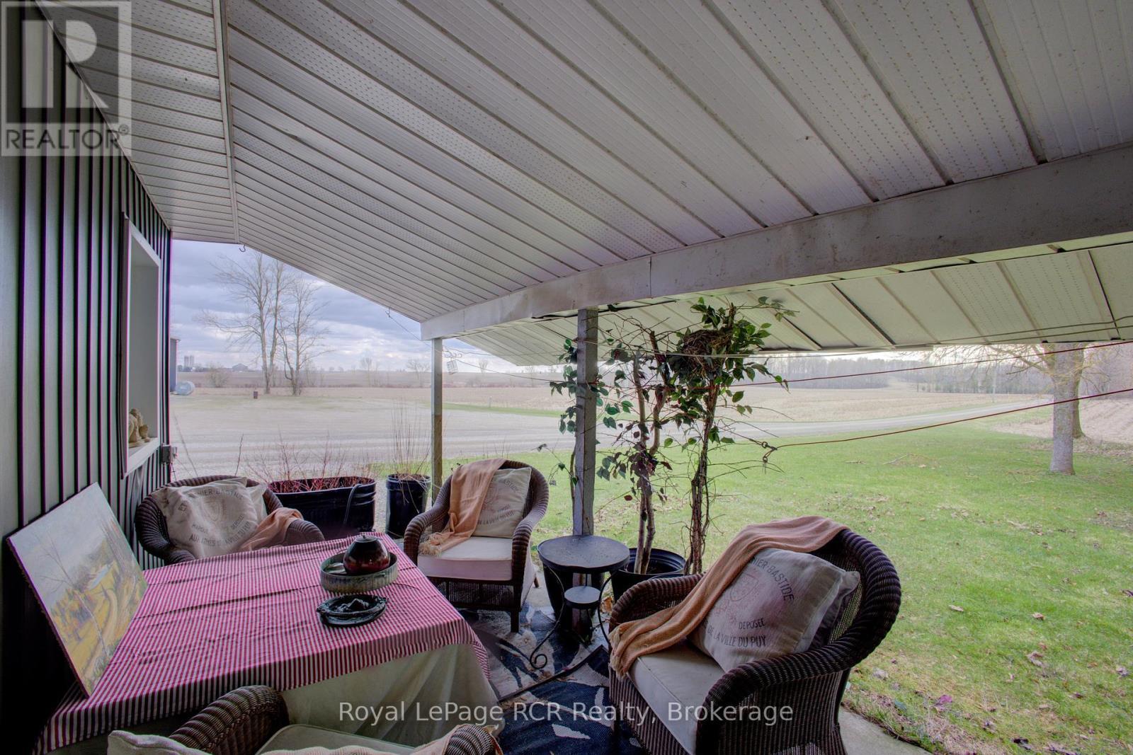 












9208 WELLINGTON RD 14 ROAD

,
Wellington North,




Ontario
N0G2E0

