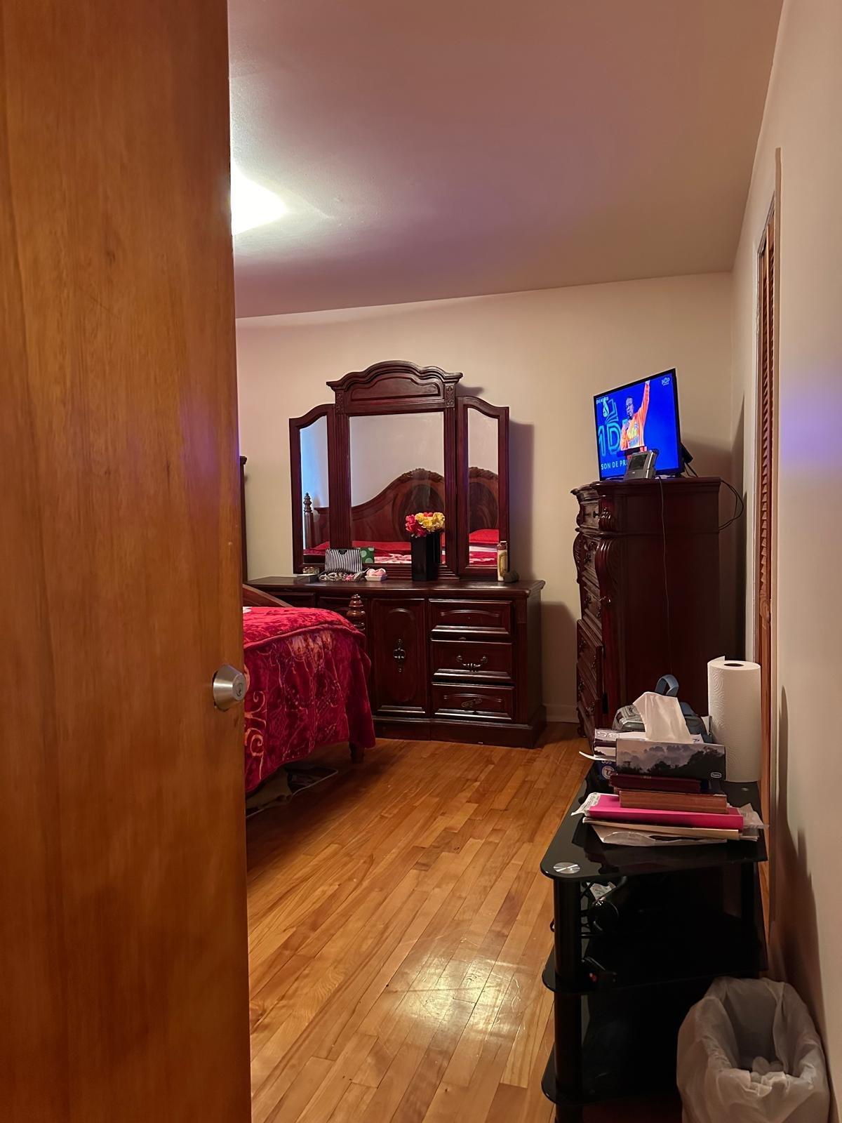 









10532


Av. Pigeon

,
Montréal (Montréal-Nord),




QC
H1G5T9

