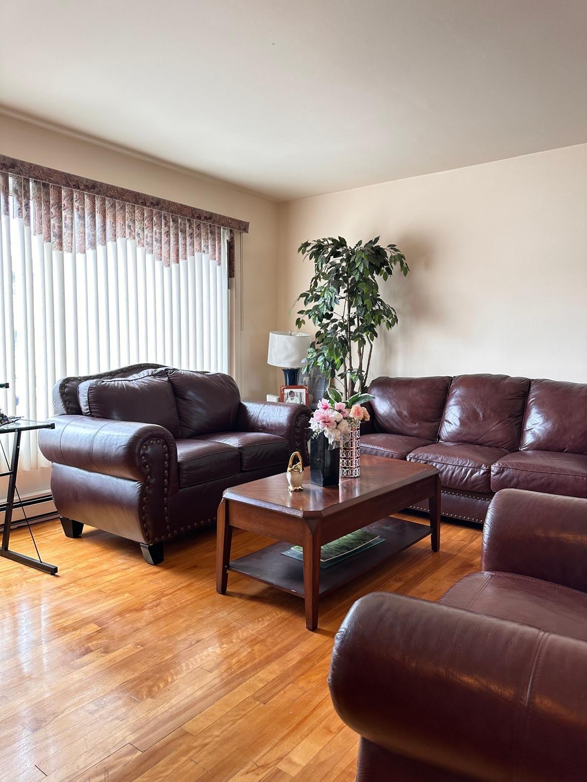 









10532


Av. Pigeon

,
Montréal (Montréal-Nord),




QC
H1G5T9

